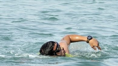 صورة 3 طالبي لجوء سوريين يعودون سباحة من اليونان إلى تركيا