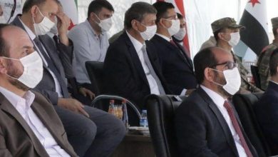صورة رئيس الحكومة المؤقتة يشتم نصر الحريري و “الائتلاف” يعتزم حجب الثقة عن الأول