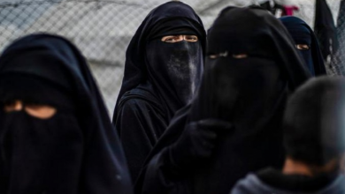 صورة “لوموند” تكشف عن انقسام بين نساء “داعش” الفرنسيات المحتجزات بسوريا حول عودتهن للوطن