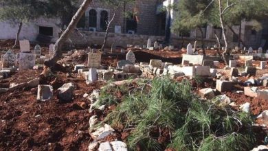 صورة ميليشيات إيران تجرف مقبرة لضحايا مجازرها قرب حلب