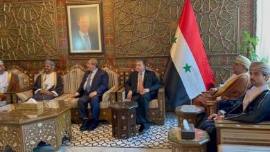 صورة وزير خارجية عمان يصل دمشق للقاء بشار الأسد.. المقداد: العلاقات بيننا لم تنقطع