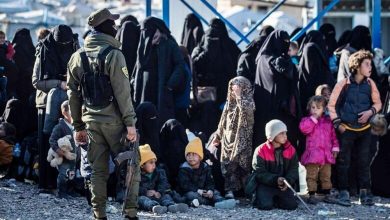 صورة نساء من داعش يحاولن التمرد في مخيم الهول بريف الحسكة
