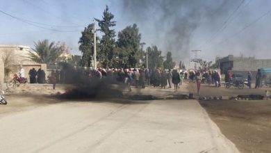 صورة احتجاجات في محيميدة غرب دير الزور على إلغاء الدفعة الثانية من مازوت التدفئة