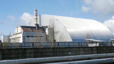 صورة وكالة الطاقة الذرية تفقد الاتصال بمحطة تشيرنوبل النووية في أوكرانيا
