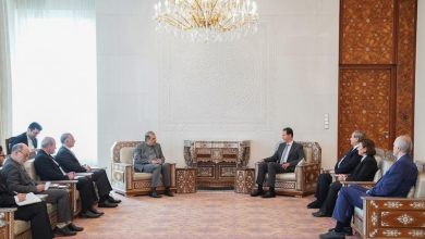 صورة “الأسد” يلتقي مساعد وزير الخارجية الإيراني في دمشق
