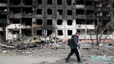 صورة كييف تنفي سقوط مدينة ماريوبول.. وموسكو تحصي خسائر الأوكرانيين فيها