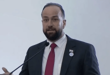 صورة وزير الإعلام السوري: الدولة تواجه التوترات بالحوار وتؤكد التزامها بالسلم الأهلي