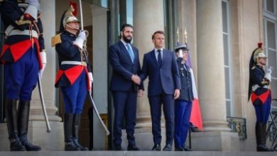 صورة الرئيس السوري أحمد الشرع يوجه رسالة شكر لنظيره الفرنسي إيمانويل ماكرون