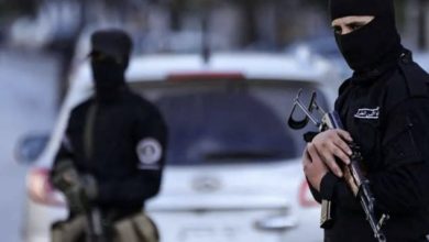 صورة الأمن العام يبدأ التحقيق.. مقتل 4 أشخاص بهجوم مسلح بريف اللاذقية