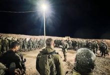 صورة مع استمرار العمليات الإسرائيلية.. جيش الاحتلال يعلن سحب “لواء المظليين” من سوريا