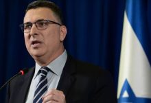 صورة وزير الخارجية الإسرائيلي: نريد علاقات جيدة مع “النظام السوري الجديد”