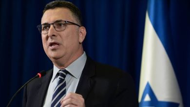 صورة وزير الخارجية الإسرائيلي: نريد علاقات جيدة مع “النظام السوري الجديد”