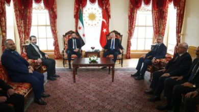 صورة الرئيسان السوري والتركي يجتمعان في إسطنبول بحضور كبار المسؤولين