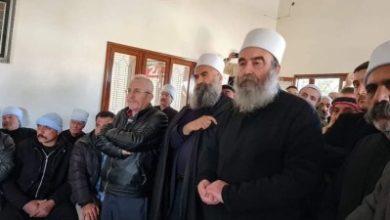صورة بالتزامن مع لقاء الشرع بوفد من السويداء.. الهجري يصعّد في كلمة أمام أنصاره