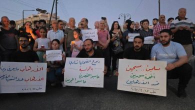 صورة وقفات تضامنية في حلب وحماة تكريماً لأرواح شهداء تفجير كنيسة مار الياس