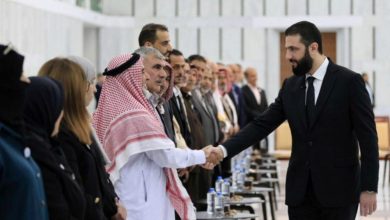 صورة الرئيس الشرع يلتقي وجهاء وأعيان القنيطرة والجولان