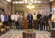 صورة محافظ دمشق يبحث مع وجهاء وأعيان حي جوبر إعادة إعمار الحي