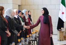 صورة في لقاء نسائي.. الشرع: المرأة السورية شريكة الكفاح والنهضة الوطنية