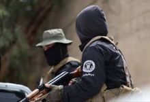 صورة الأمن العام يقبض على عقيد سابق ومتورّط بجرائم حرب تجاه السوريين في إدلب