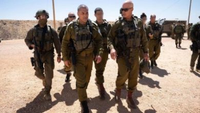 صورة رئيس أركان الجيش الإسرائيلي يتفقد مواقع في الجولان السوري المحتل