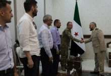 صورة وزير الدفاع يناقش مع وفد تركي سبل تعزيز التعاون في الصناعات الدفاعية