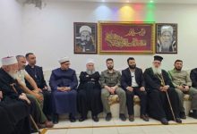صورة مشايخ السويداء يبحثون مع وفد حكومي آليات انتشار القوى الأمنية