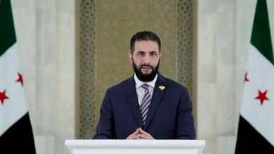 صورة الرئيس أحمد الشرع يشدد على تمسك الدولة بالوحدة الوطنية ورفض أي محاولات خارجية لزرع الفتن