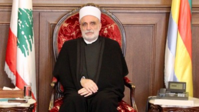 صورة شيخ عقل طائفة الموحدين في لبنان: مستعدون للعب دور وسيط في السويداء
