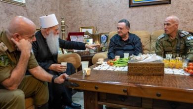 صورة كاتس: ضباط وجنود يديرون خطاً ساخناً لجمع المعلومات عن السويداء