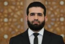 صورة أنس خطاب يؤكد على الاستمرار في ملاحقة مجرمي الحرب وتحقيق العدالة الانتقالية