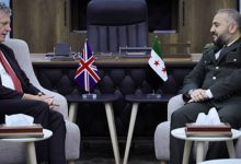 صورة وزير الدفاع يستقبل مستشار الأمن القومي البريطاني والوفد المرافق له