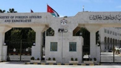 صورة الأردن يعلن إجلاء مواطنين من السويداء