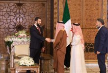 صورة وفد من ممثلي الفعاليات المجتمعية في إدلب يلتقي الرئيس الشرع