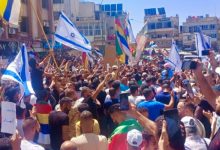 صورة مظاهرة حاشدة وسط مدينة السويداء تحت شعار “حق تقرير المصير”