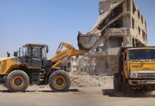 صورة حملة في درعا لإزالة الأنقاض وفتح الطرقات تمهيداً لعودة السكان