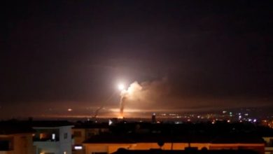 صورة غارات أعقبها إنزال جوي إسرائيلي على محيط الكسوة بريف دمشق