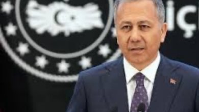 صورة تراجع عدد السوريين في تركيا إلى 2.5 مليون مع عودة 450 ألفاً بعد سقوط الأسد