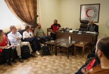 صورة الهلال الأحمر والصليب الأحمر البريطاني يبحثان سبل دعم مراكز الإيواء في درعا