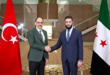 صورة رئيس الاستخبارات التركية يصل دمشق للقاء الشرع