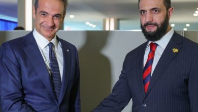 صورة الرئيس الشرع يلتقي رئيس الوزراء اليوناني في نيويورك