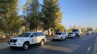 صورة إرسال قافلة مساعدات محمّلة بـ200 طن من الطحين إلى السويداء