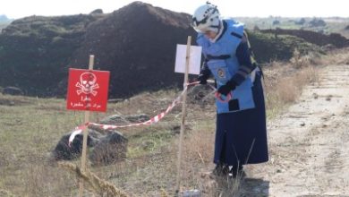 صورة أحدهما بحالة حرجة.. إصابة طفلين بانفجار لغم أرضي شمالي دير الزور