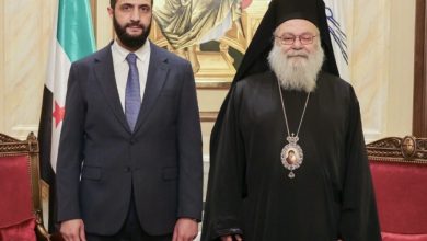 صورة الرئيس الشرع يزور الكنيسة المريمية بدمشق القديمة