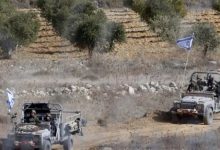 صورة الاحتلال الإسرائيلي يدمر غرفاً ويقتلع أشجاراً داخل ثكنة عسكرية مهجورة بريف القنيطرة
