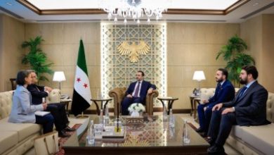 صورة الشيباني يتسلم أوراق اعتماد أربعة سفراء في دمشق