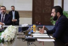 صورة الرئيس الشرع يؤكد أهمية توفير بيئة استثمارية مرنة تشجع على التنمية في سوريا