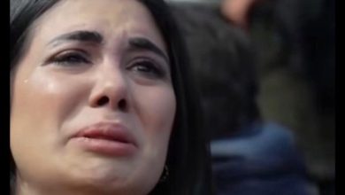 صورة عاهرة قبيحة توزع شهادات بالشرف